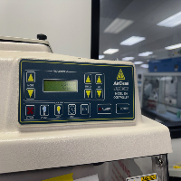 AirClean 600 PCR Workstation image 1